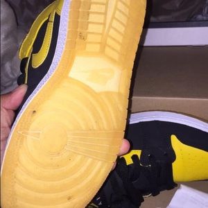 Jordan 1 Retro Mid New Love